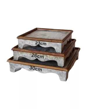 Square metal bases on foot set of 3